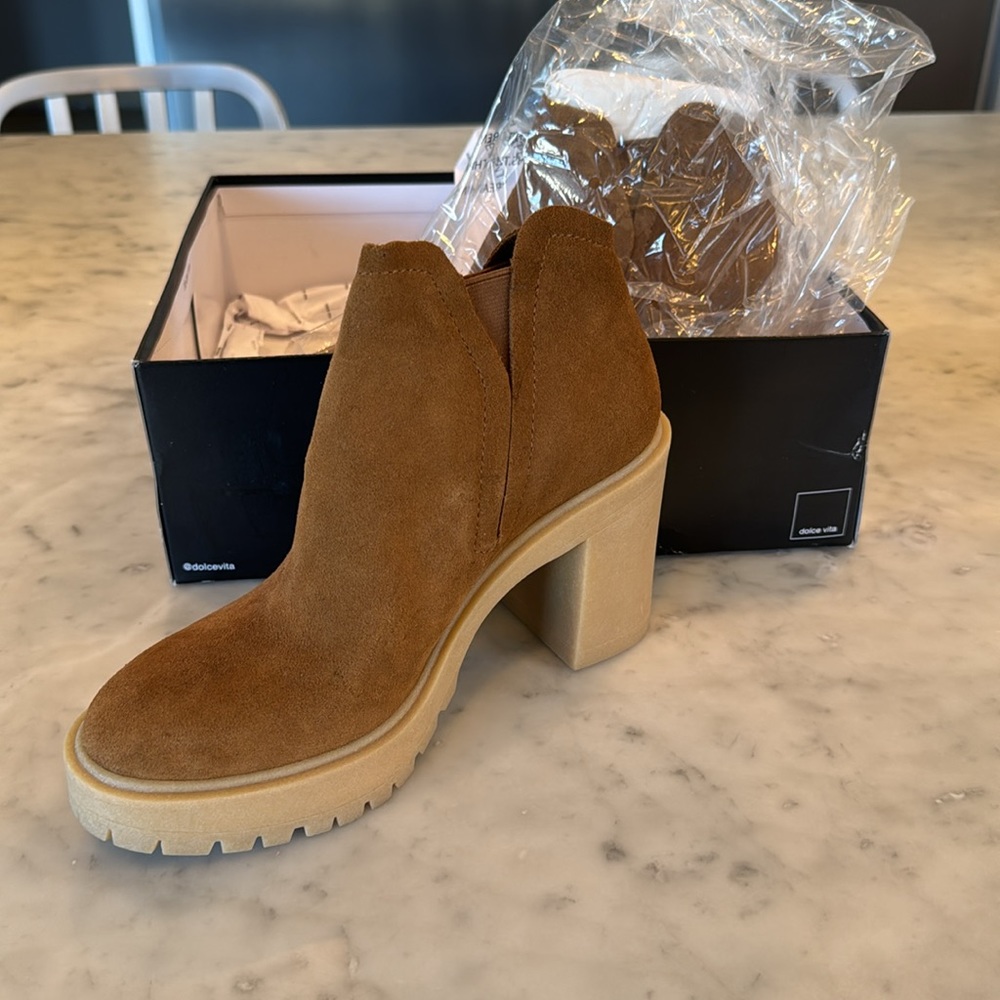 Brand new Dolce vita camel suede H2O bootie so.e 7